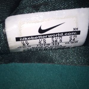 Kyrie 1s